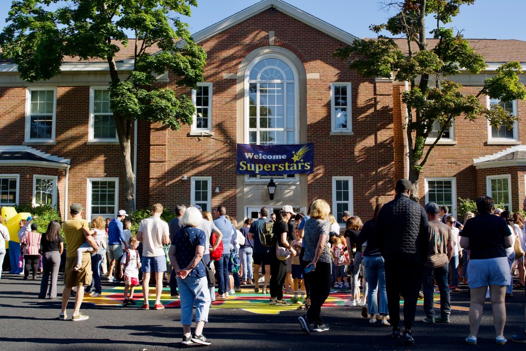 Letter: School board is rapidly losing trust — Evanston RoundTable