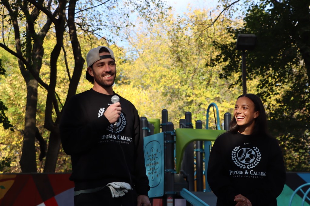 Dansby and Mallory Swanson fund new Clyde-Brummel Park playground — Peoria Government news